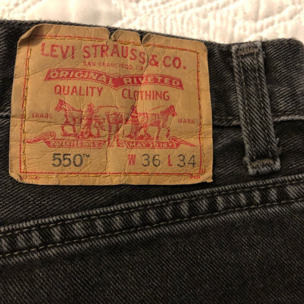 Black men’s Levi’s 550 jeans size 36W 34L